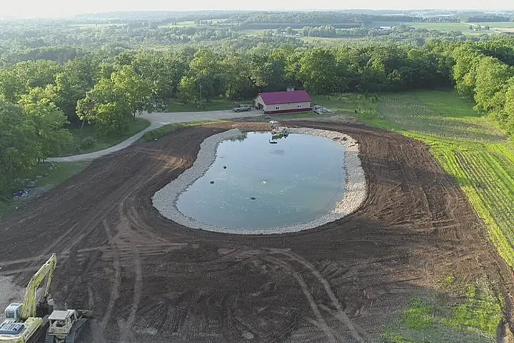 ساخت دریاچه مصنوعی