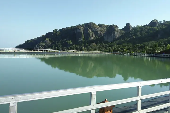 دریاچه مصنوعی